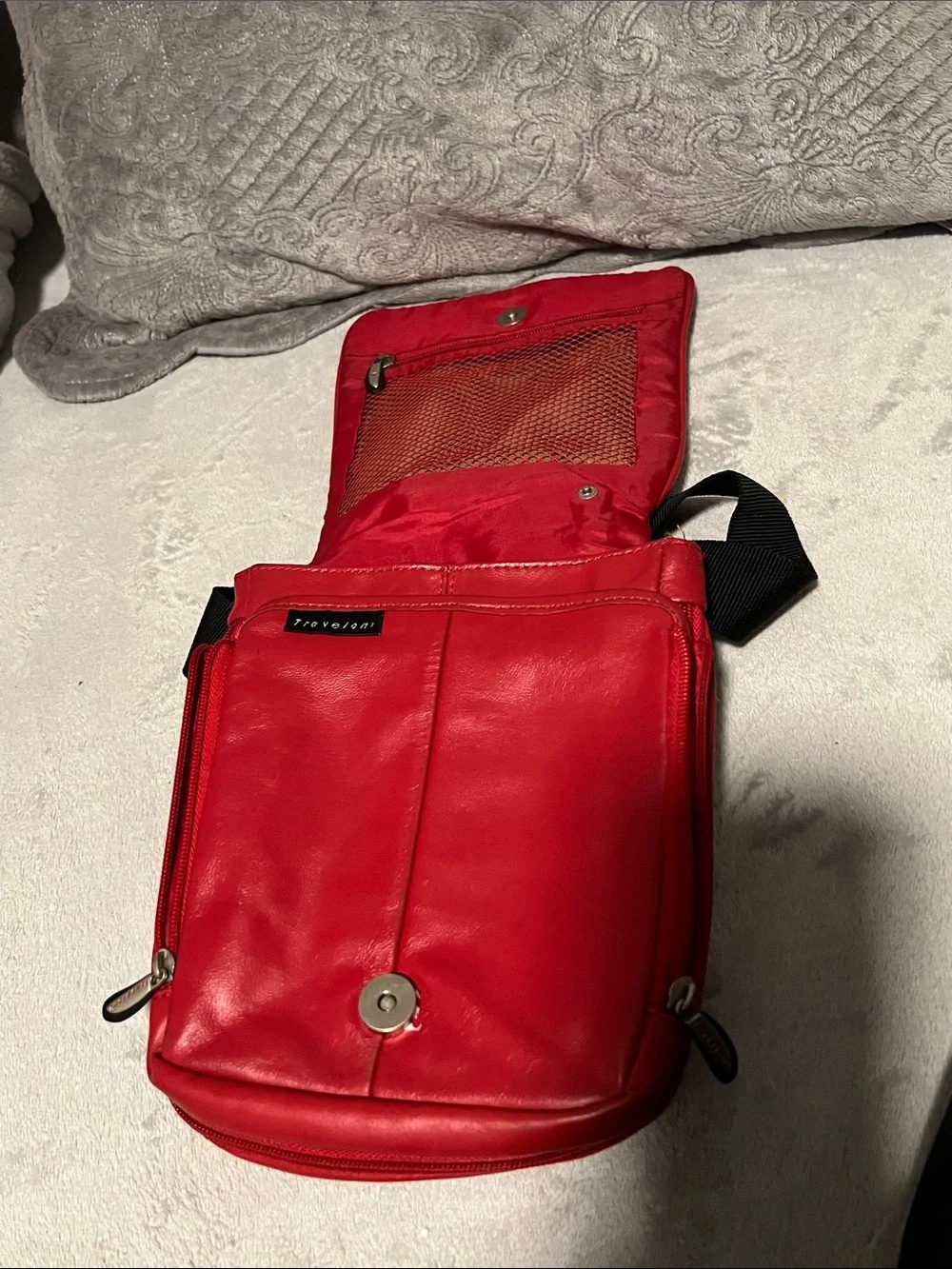 Travelon Red Crossbody Travel Bag-EUC - Picture 8 of 12